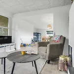 Nice Home In Billund With Kitchen